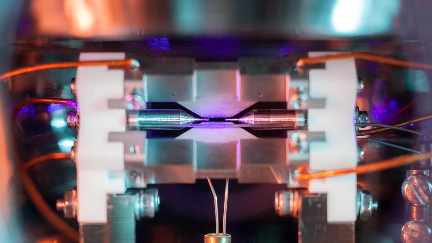 Strontsiumi aatom lõksus