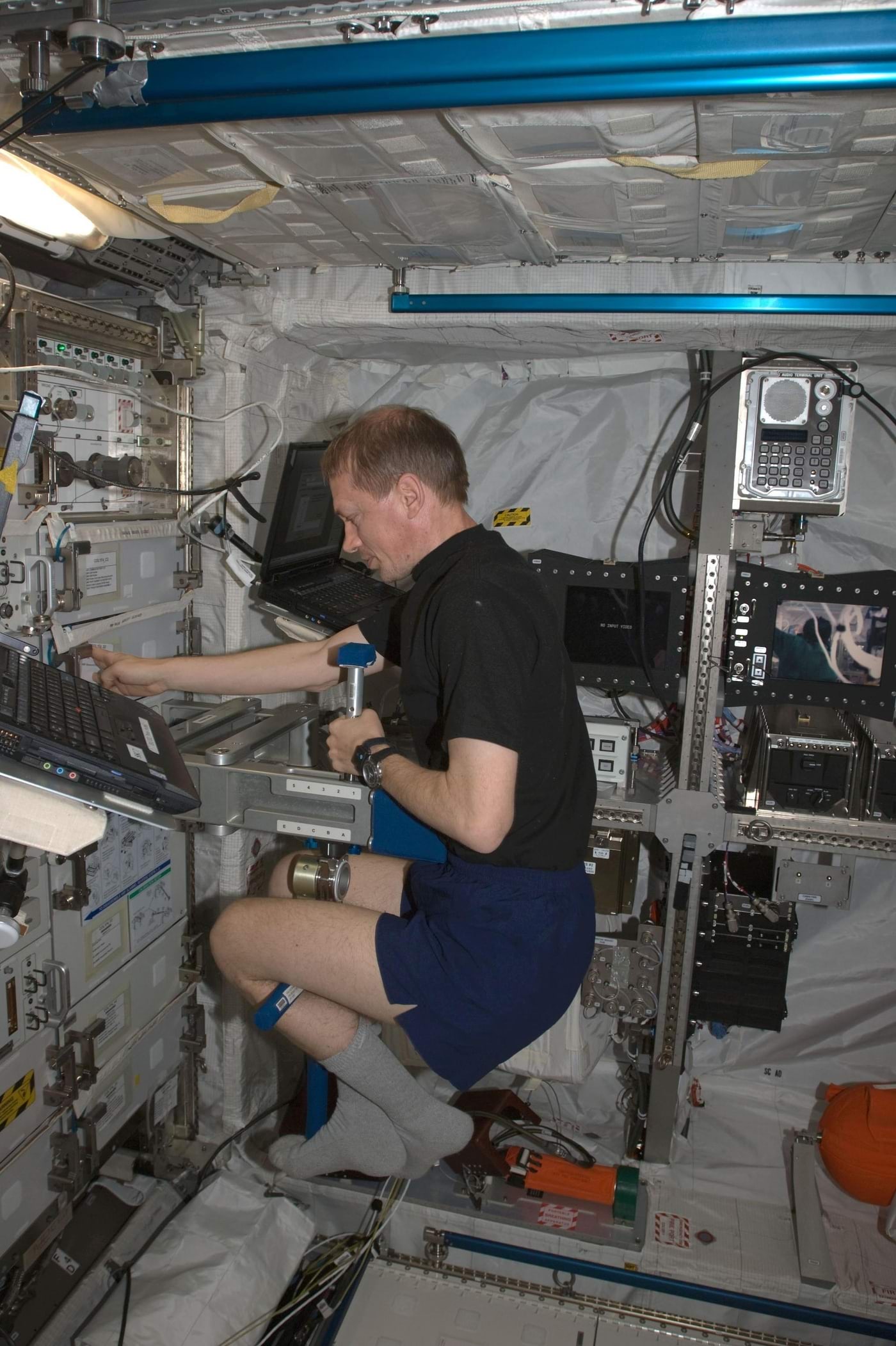 Keha massi mõõtmine ISSi laboris Columbus