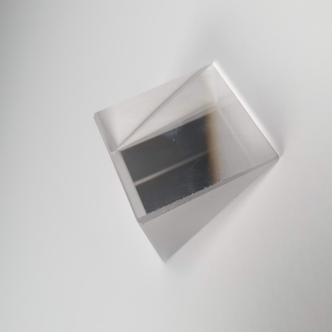 Glass right angle prism