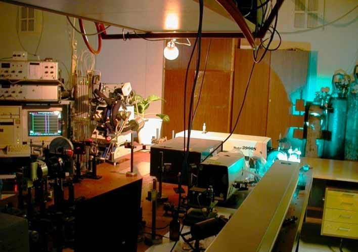 Biofüüsika labor TÜ Füüsika Instituudis 2005.a.